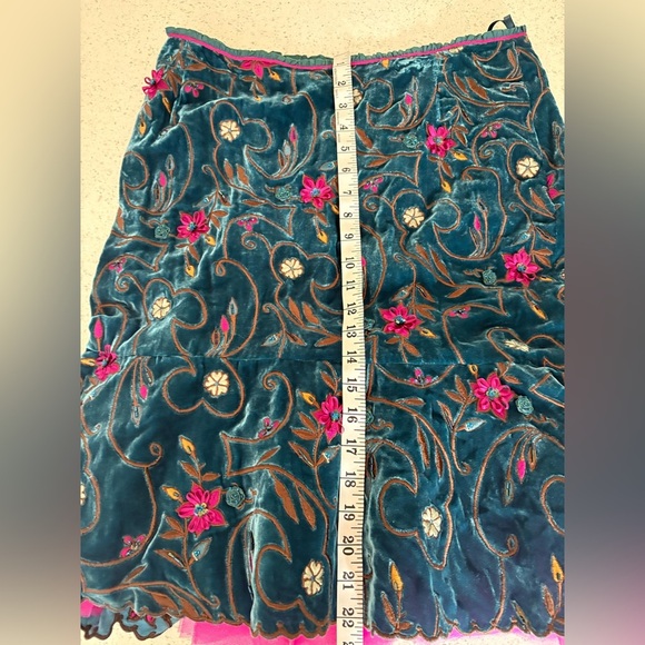 Teal Velvet Embroidered Skirt – NWT– Perfect for Halloween Costumes & Fantasy - Picture 10 of 10